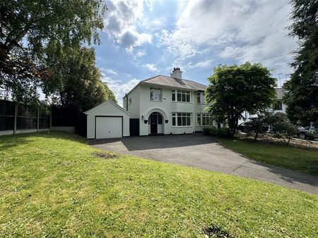 The Crescent, Heswall, Wirral - Photo 2