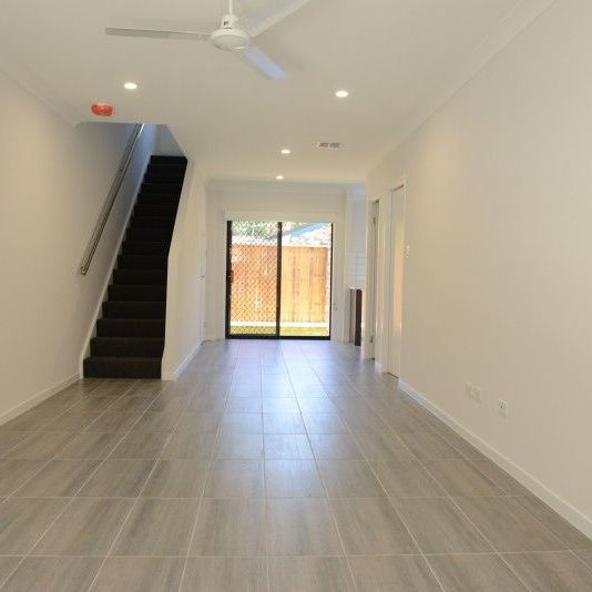 3 Bedroom Townhouse $560/week - Photo 1