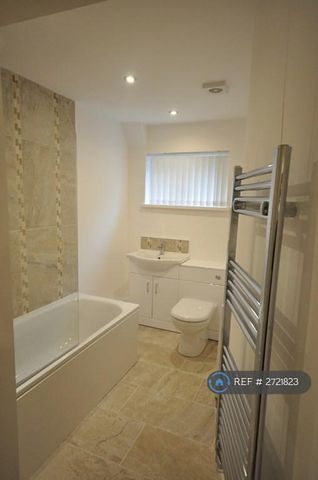 3 bedroom terraced house to rent - Photo 5