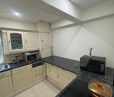 Room in a Shared House, Abercorn Road Annexe, NW7 - Photo 4
