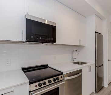 For Lease - 3250 Carding Mill Trail Unit# 306, Oakville, Ontario - Photo 2