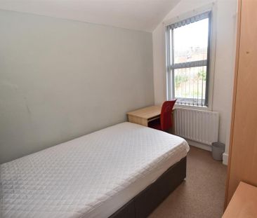 4 bedroom house to rent - Photo 1