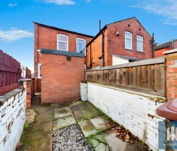 2 bedroom end of terrace house to rent - Photo 6