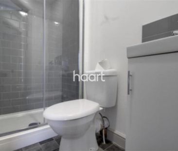 1 bedroom in a house share to rent - Photo 6