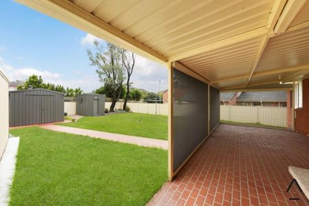 Spacious Family Home in a Prime Location – 4 Lambert Place, Leumeah - Photo 4