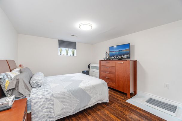 For Lease - 3583 Ellengale Drive Unit# Basement, Mississauga, Ontario - Photo 1