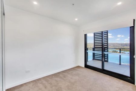 “Sleek Waterfront Luxury in the Heart of Gosford” - Photo 2