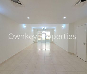 Front OF Burjman/3BHK +Maid Room/Huge Size Balcon - Photo 2