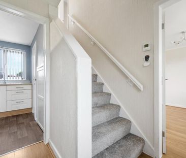 2 bedroom semi-detached house to rent - Photo 2