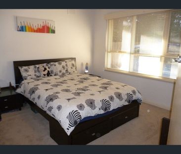2/36 Westbury Street, St Kilda East, Vic 3183 - Photo 4