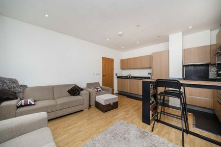 2 bedroom flat to rent - Photo 4