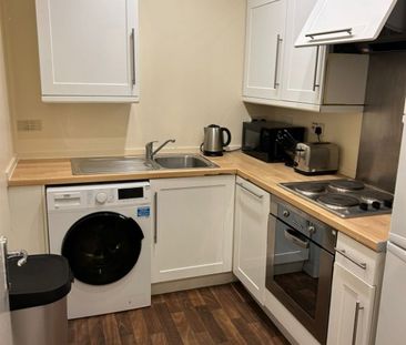 3 bedroom apartment to rent - Photo 2