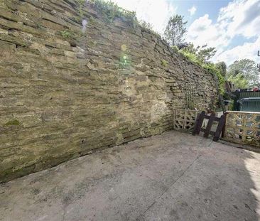 Brunswick Terrace, Stacksteads, Bacup, OL13 - Photo 1