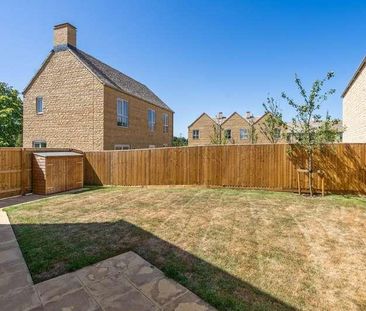Sivewright Way, Cirencester, Gloucestershire, GL7 - Photo 4