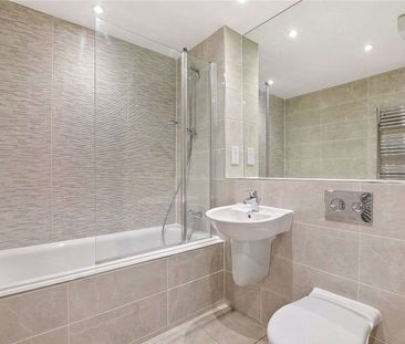 A stunning first floor one bedroom apartment. Situated between Nort... - Photo 5