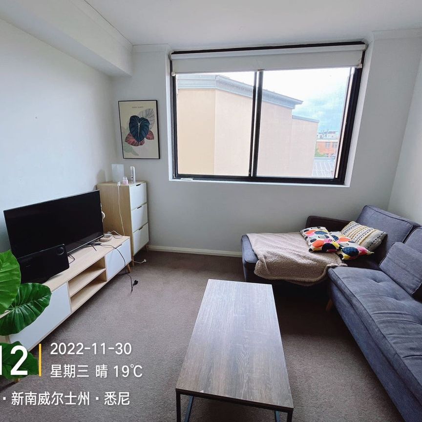 Fully Furnished-Convenient & Affordable Duplex 4B2B Apartment. Closed Restaurant & Super Market & Bus! - Photo 1