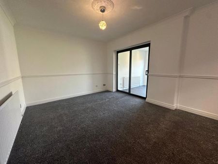 3 bedroom semi-detached house to rent - Photo 4