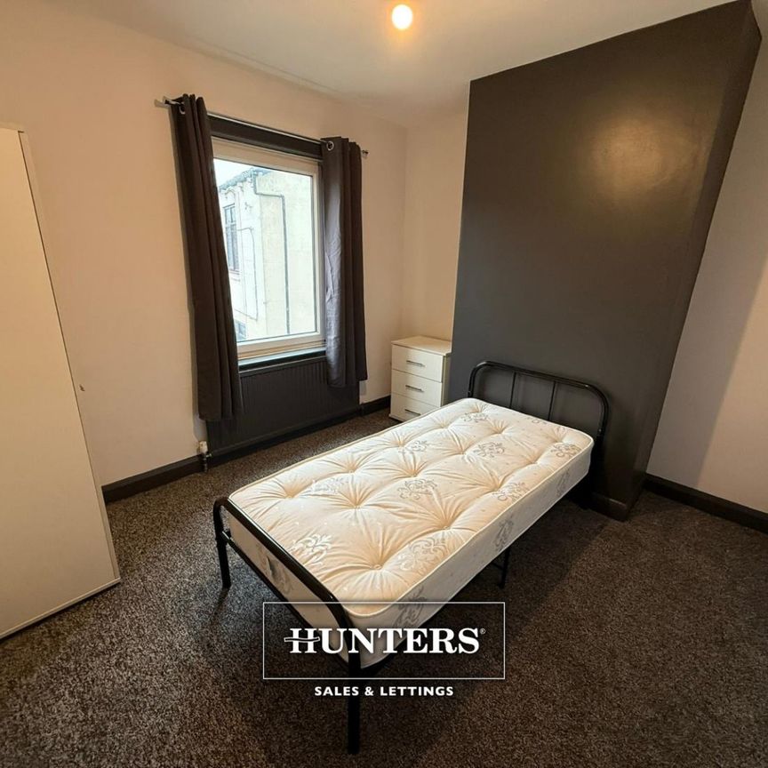 1 bedroom Flat To Let - Photo 1