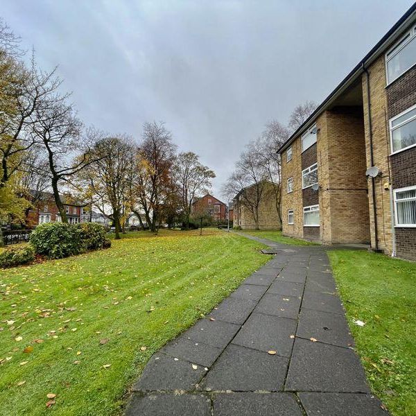 2 bedroom ground floor flat to rent - Photo 1