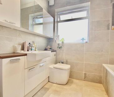 3 bedroom bungalow to rent - Photo 1