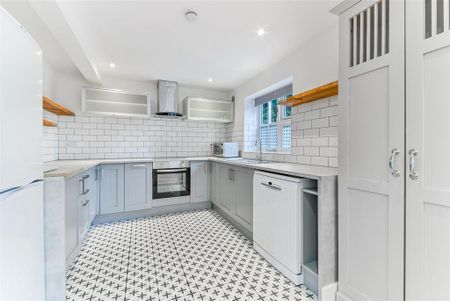 3 bedroom detached house to rent - Photo 2