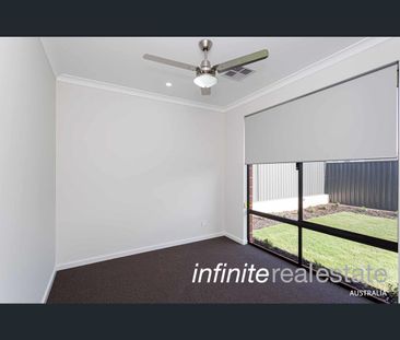 5 Coloration Road, Eglinton, WA 6034 - Photo 2