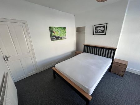 2 bedroom terraced house to rent - Photo 5