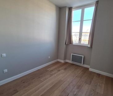 Location Appartement 2 pièces 39m² POITIERS 86000 - Photo 2