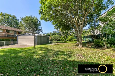 Charming Queenslander With Exceptional Space & Lifestyle Convenience - Photo 2