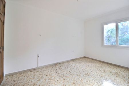 Charmante villa de 199.78 m2 - 5 chambres - quartier résidentiel - terrain arboré de 1 000 m², - Photo 4