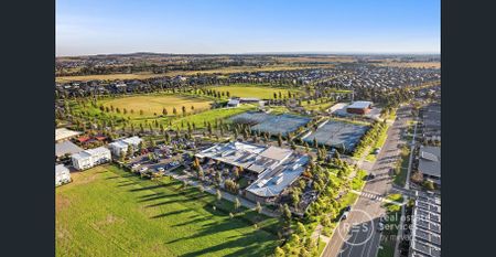 Beautifully Appointed Home in Thriving Aintree Community - Photo 5