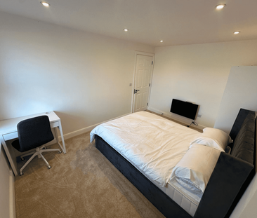 House share to rent - Photo 2