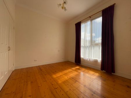CHARMING AND SPACIOUS HOME - Photo 3