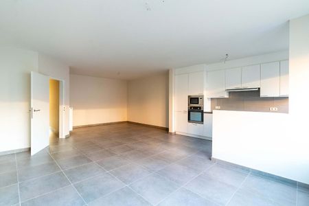 Gerenoveerd appartement met twee slaapkamers! - Foto 3