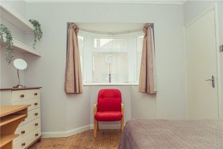 5 bedroom semi-detached house to rent - Photo 4