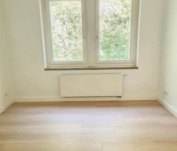 2 Raum-frisch renoviert und zum Einzug bereit - Photo 1