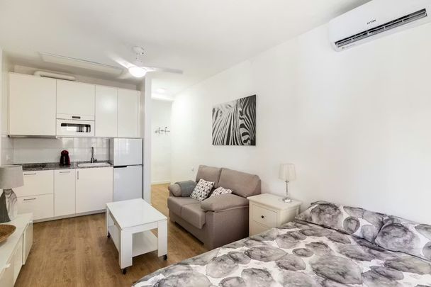 Carrer de Joan Gamper, Barcelona, Catalonia 08014 - Foto 1