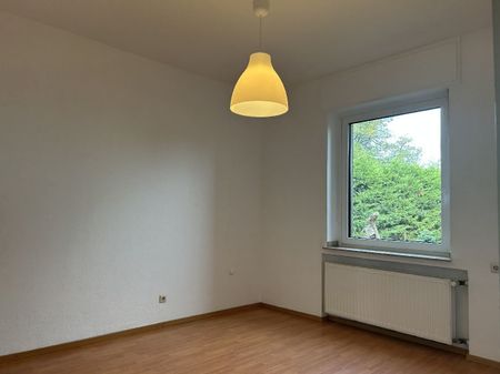 Charmante Altbauwohnung mit Wintergarten, Terrasse und Gartenfläche in Leverkusen-Manfort! - Photo 5