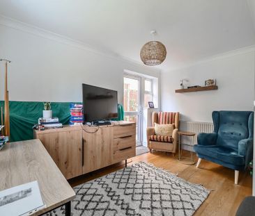 4 bedroom detached house to rent - Photo 3