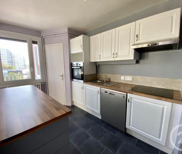 Location Appartement 3 pièces 75m² GRANVILLE 50400 - Photo 4
