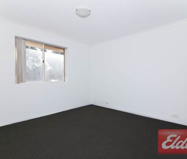 Well Presented Two Bedroom Apartment! - Photo 2
