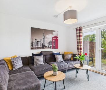 1 bedroom in a house share to rent - Photo 2