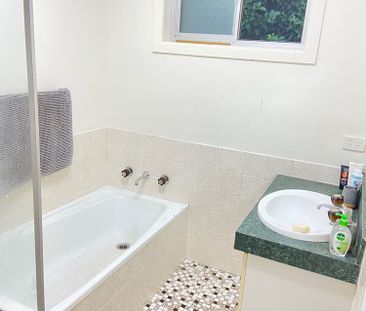 2-bedroom shared unit/townhouse, Corambara crescent toormina - Photo 6