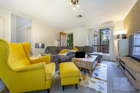 13 Grace Place, Amaroo ACT, Belconnen - Photo 2