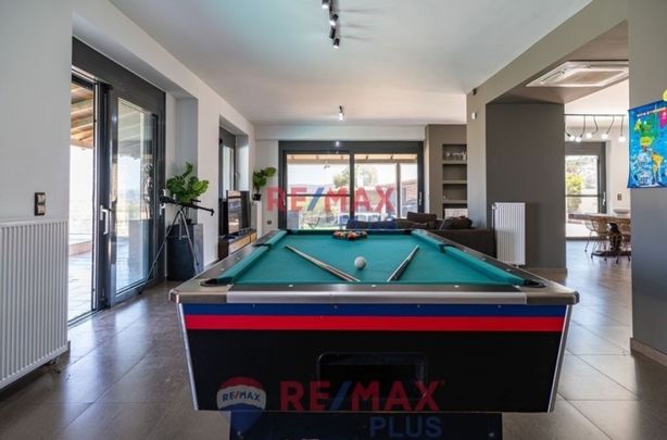 Ενοικίαση κατοικίας, 390 τ.μ., Αγία Μαρίνα, 4.800 € - Photo 1