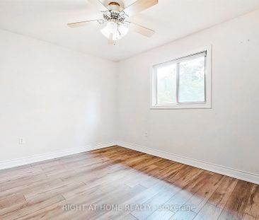 Condo Townhouse For Lease | S8110054 - Photo 2