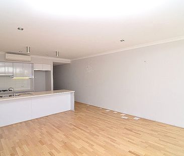 18/7 College Corner, O’Connor WA 6163 - Photo 1