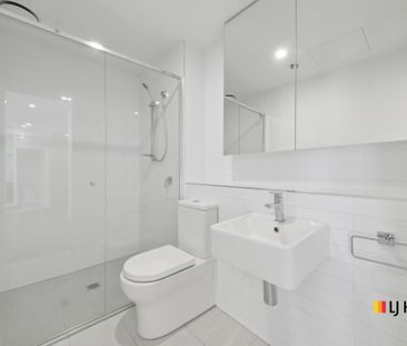 1 Bedroom Apartment with Study Nook - Photo 4