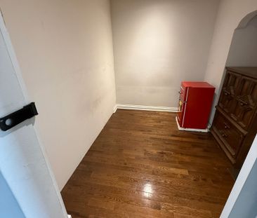 For Lease - 32 Belgravia Avenue Unit# Bedroom 1, Toronto, Ontario - Photo 1