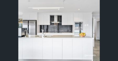 Waterfront Luxury - Photo 5